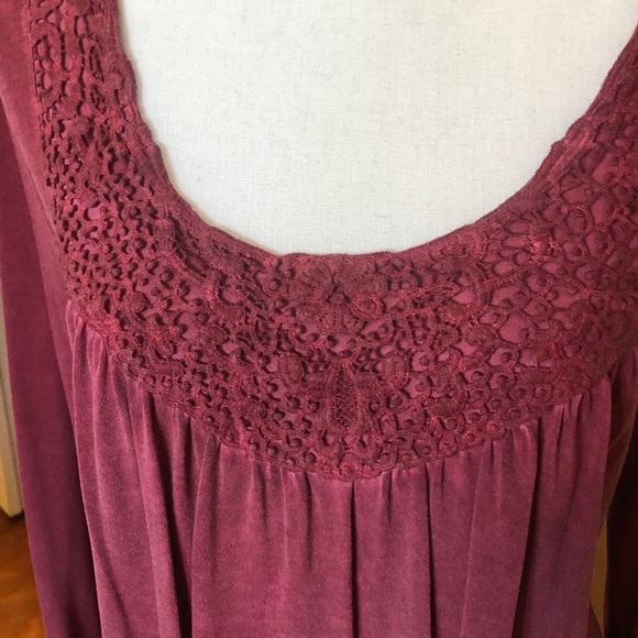 Raspberry blouse - Picture 2 of 4